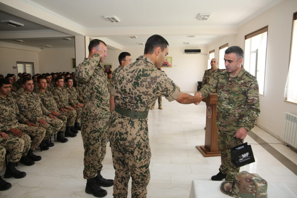 Hərbi prokuror Naxçıvanda görüş keçirib<font color=red> - FOTOLAR</font>