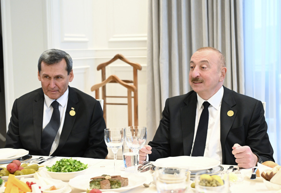 Şuşada Prezident İlham Əliyevin adından İqtisadi Əməkdaşlıq Təşkilatının 17-ci Zirvə görüşünün iştirakçılarının şərəfinə rəsmi nahar verilib<font color=red> - FOTOLAR</font>