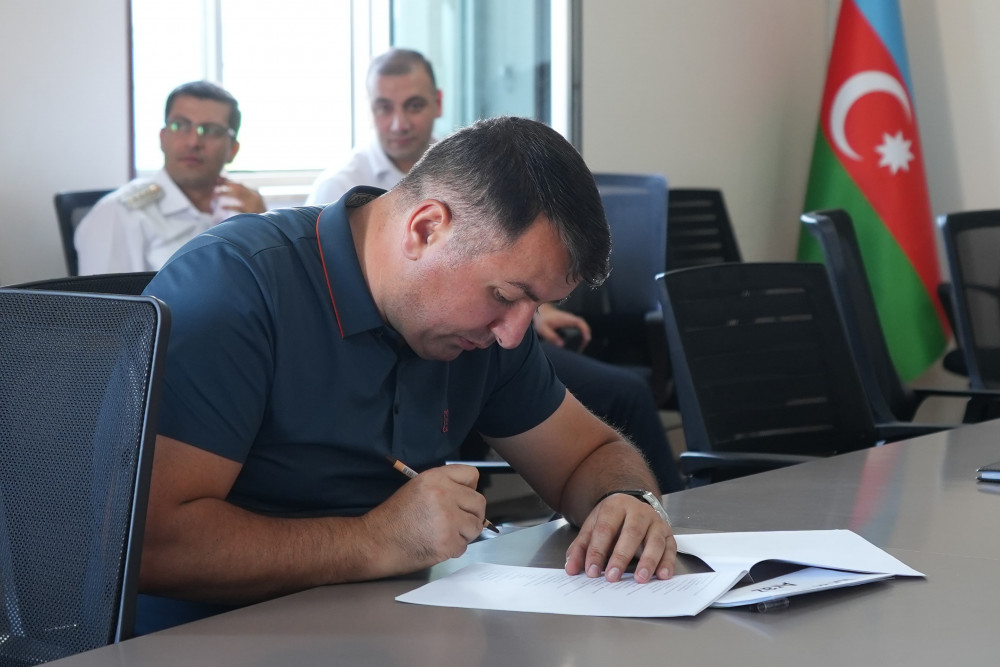 Naxçıvanda rəhbərlər üçün inkişaf proqramı başa çatıb<font color=red> - FOTOLAR</font>