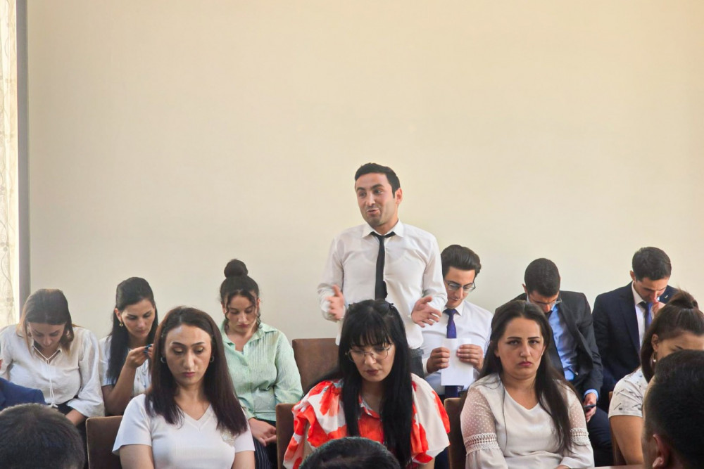 Şahbuzda “Effektiv ünsiyyət və liderlik bacarıqları” mövzusunda təlim keçirilib<font color=red> - FOTOLAR</font>