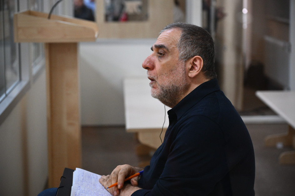Ruben Vardanyanın məhkəməsində zərərçəkmiş şəxslər və hüquqi varislər ifadə veriblər<font color=red> - FOTOLAR</font>