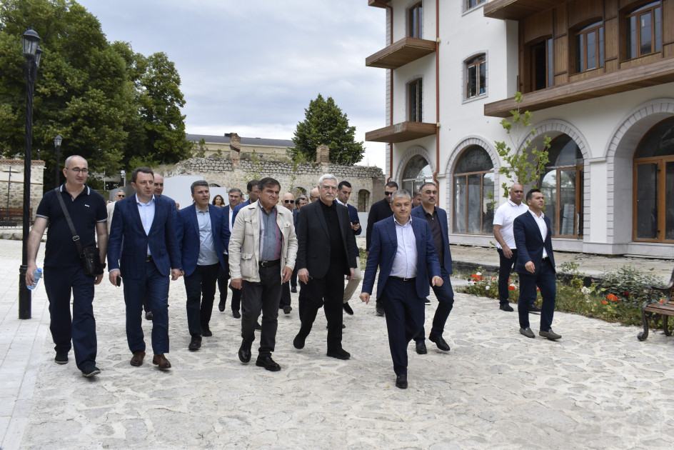 Diplomatik xidmət orqanlarının rəhbərləri Şuşa şəhəri ilə tanış olublar<font color=red> - FOTOLAR</font>