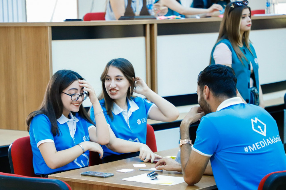 Naxçıvanda media nümayəndələri arasında intellekt yarışı keçirilib <font color=red> - FOTOLAR</font>