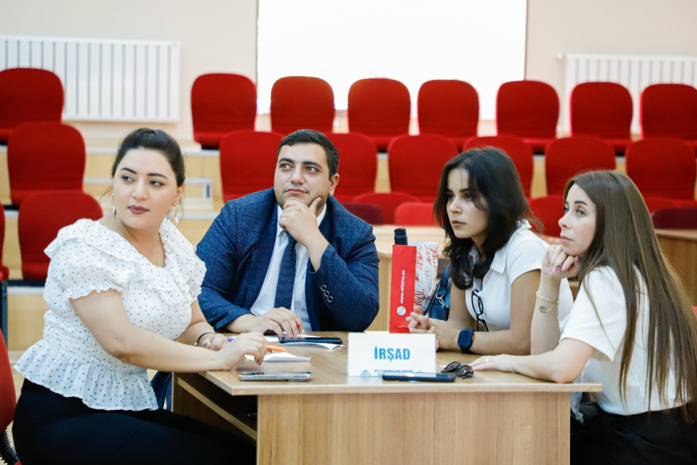 Naxçıvanda media nümayəndələri arasında intellekt yarışı keçirilib <font color=red> - FOTOLAR</font>