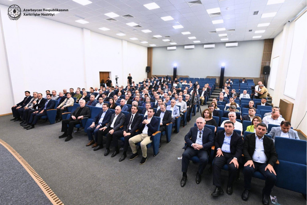 Azərbaycan diplomatları Qarabağ Universitetində xüsusi sessiya keçirib<font color=red> - FOTOLAR</font>