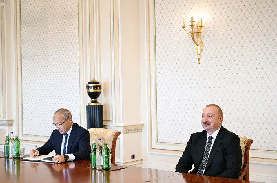 Azərbaycan Prezidenti İlham Əliyev Gürcüstanın iqtisadiyyat və davamlı inkişaf nazirini qəbul edib<font color=red> - FOTOLAR</font>