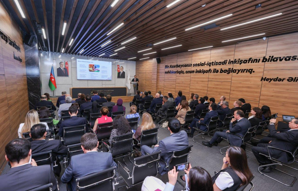 Diplomatik korpusun nümayəndələri üçün “KOB-ların yaşıl keçidi üçün Bakı İqlim Koalisiyası üzrə Birgə Bəyannamə”yə dair təqdimat keçirilib <font color=red> - FOTOLAR</font>