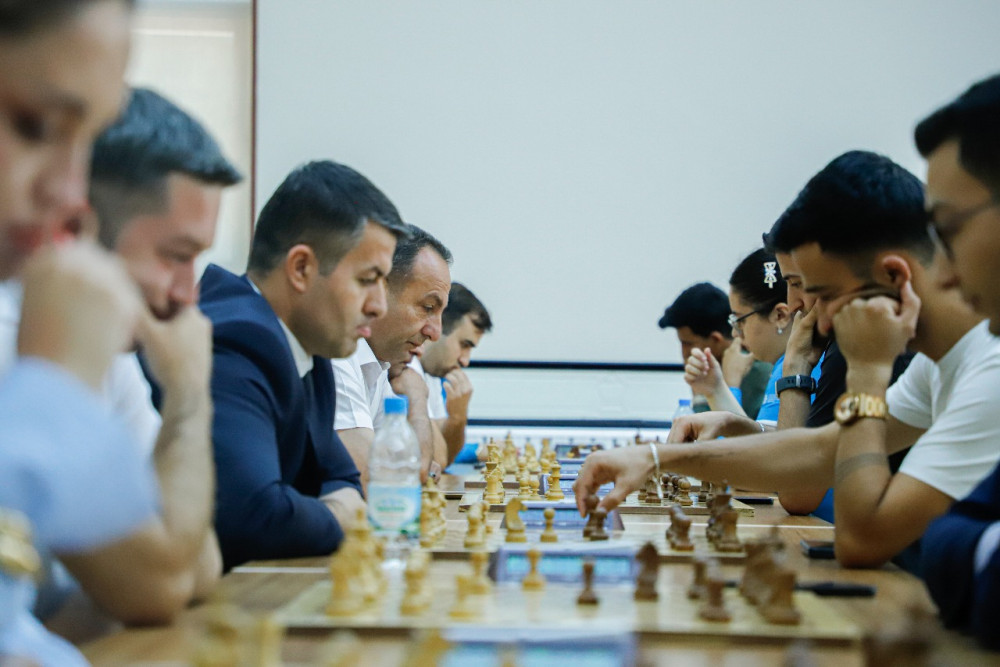 Naxçıvanda media nümayəndələri arasında şahmat birinciliyi keçirilib<font color=red> - VİDEO</font>