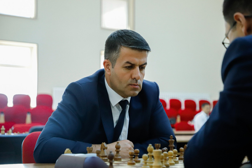 Naxçıvanda media nümayəndələri arasında şahmat birinciliyi keçirilib<font color=red> - VİDEO</font>