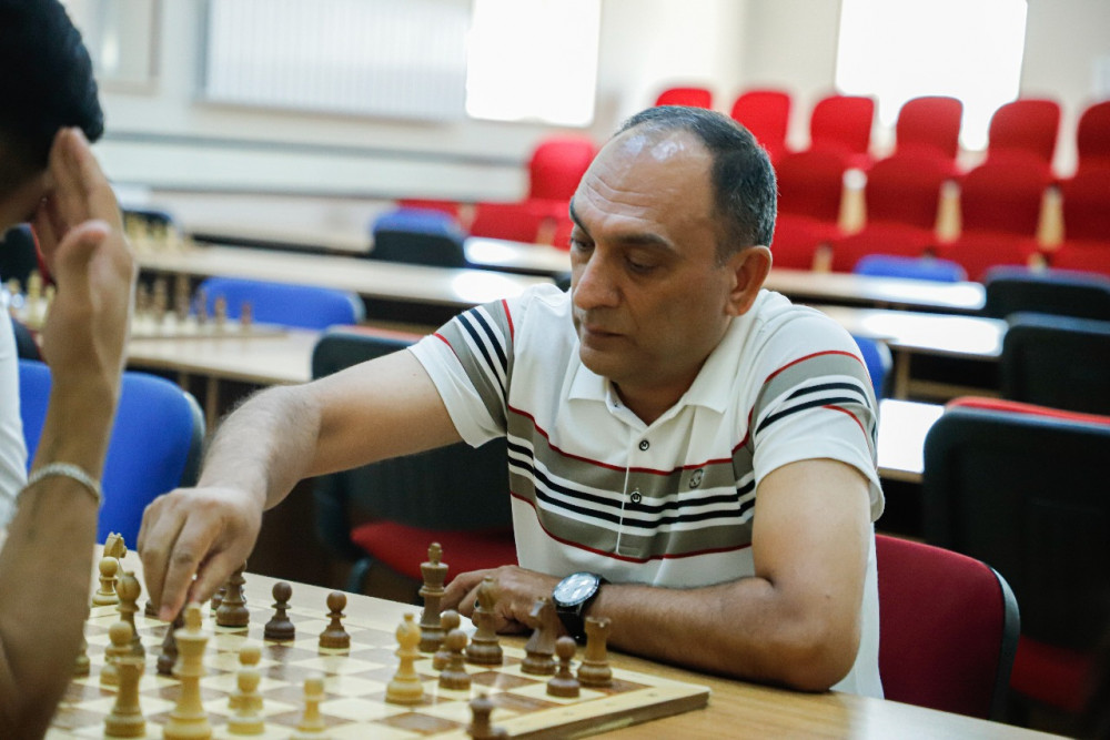 Naxçıvanda media nümayəndələri arasında şahmat birinciliyi keçirilib<font color=red> - VİDEO</font>