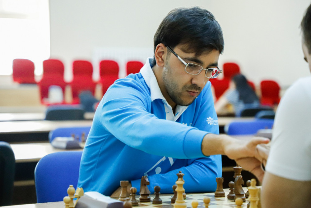 Naxçıvanda media nümayəndələri arasında şahmat birinciliyi keçirilib<font color=red> - VİDEO</font>