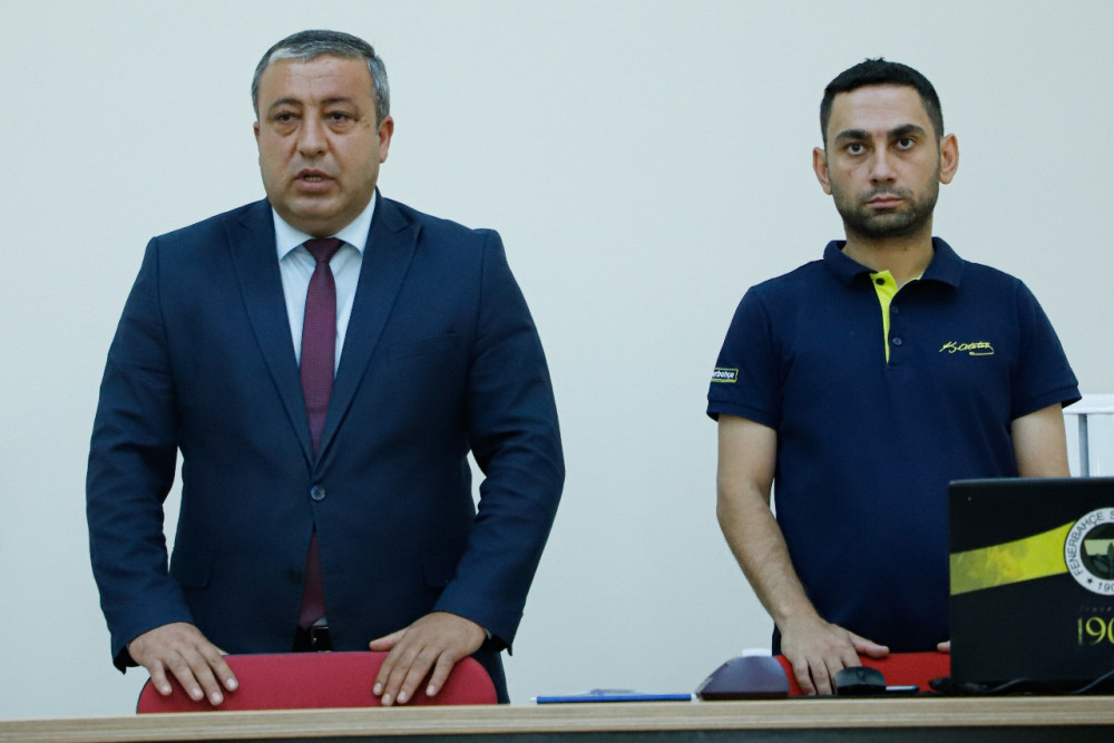 Naxçıvanda media nümayəndələri arasında şahmat birinciliyi keçirilib<font color=red> - VİDEO</font>