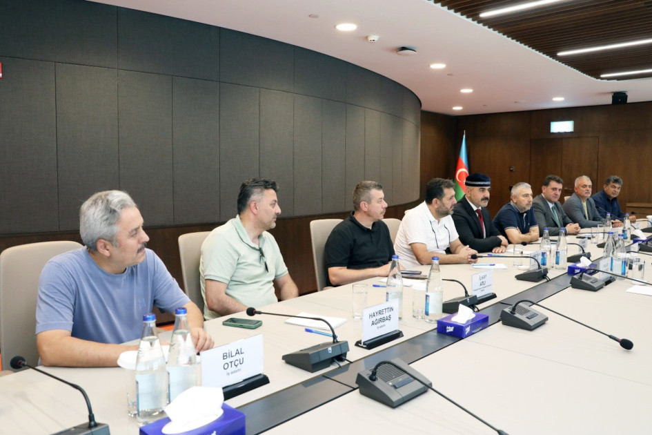 Azərbaycanda işgüzar səfərdə olan türk iş adamları ilə görüş keçirilib<font color=red> - FOTOLAR</font>