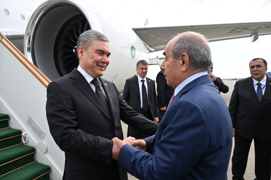 Türkmənistan Xalq Məsləhətinin sədri Azərbaycana səfərə gəlib<font color=red> - FOTOLAR</font>