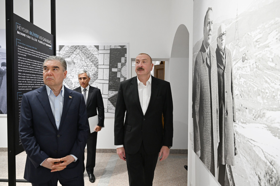 Prezident İlham Əliyev və Qurbanqulu Berdiməhəmmədov Şuşadakı Yaradıcılıq Mərkəzində “Heydər Əliyev və Qarabağ” sərgisi ilə tanış olublar<font color=red> - FOTOLAR</font>