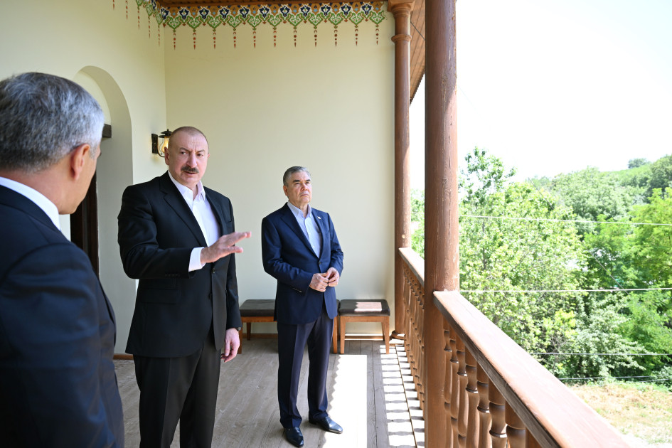 Prezident İlham Əliyev və Qurbanqulu Berdiməhəmmədov Şuşada Mehmandarovların malikanə kompleksində olublar<font color=red> - FOTOLAR</font>
