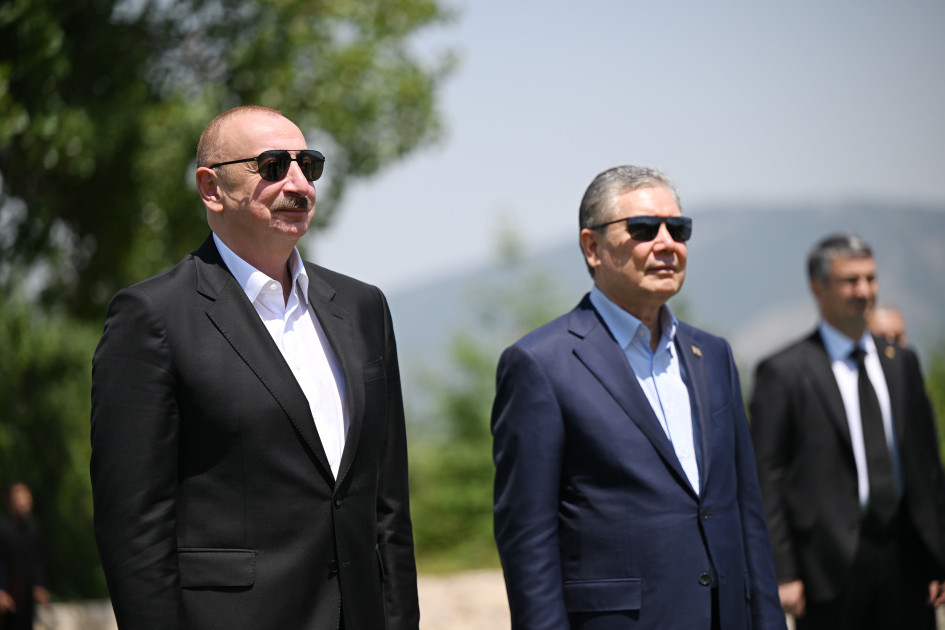 Qurbanqulu Berdiməhəmmədova Cıdır düzündə “Dostluq” adlı Qarabağ atı hədiyyə edilib<font color=red> - FOTOLAR</font>