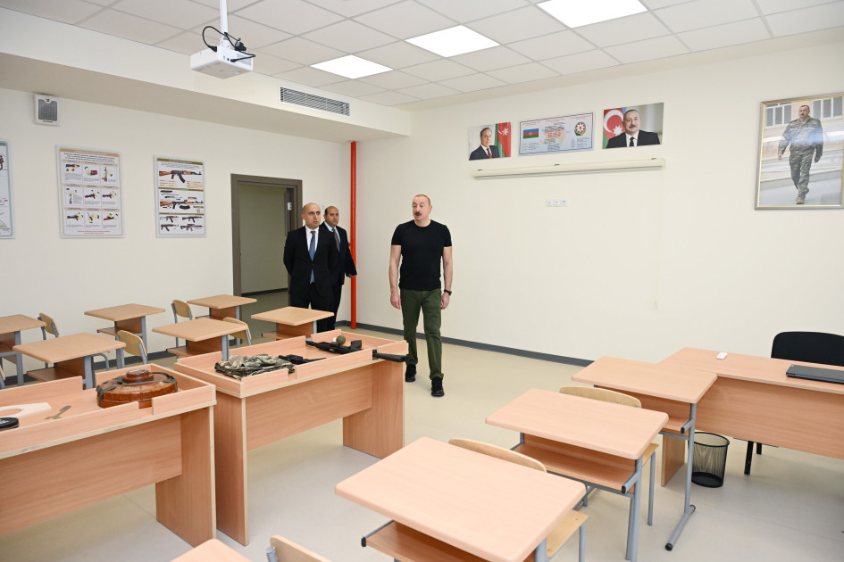 Ağdam şəhər 1 nömrəli tam orta məktəbin binasının açılışı olub<font color=red> - FOTOLAR</font>