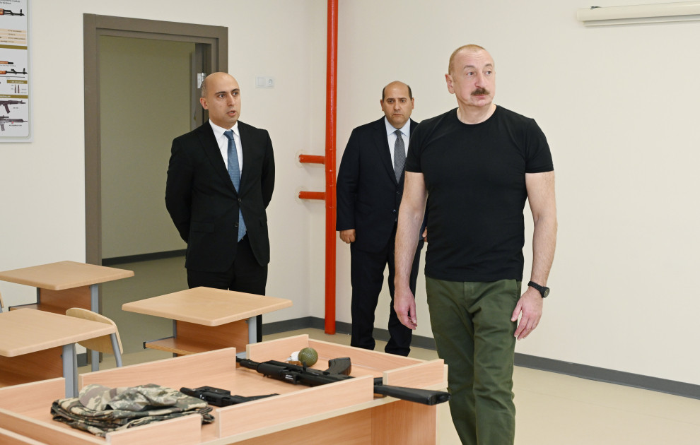 Ağdam şəhər 1 nömrəli tam orta məktəbin binasının açılışı olub<font color=red> - FOTOLAR</font>