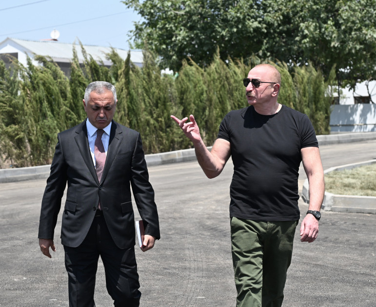 Prezident İlham Əliyev Xocalının Təzəbinə kəndində görülən işlərlə tanış olub<font color=red> - FOTOLAR</font>