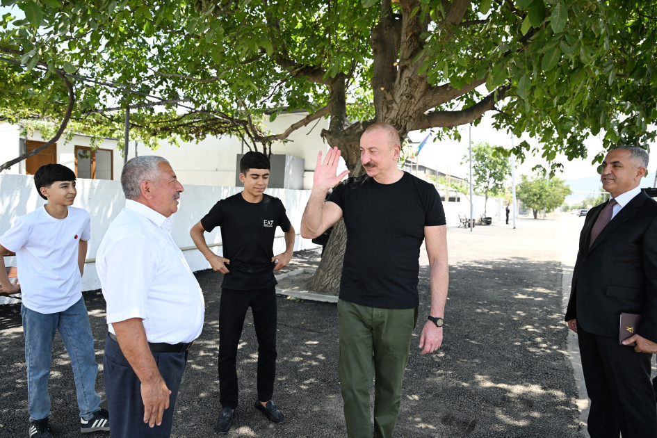 Prezident İlham Əliyev Xocalının Təzəbinə kəndində görülən işlərlə tanış olub<font color=red> - FOTOLAR</font>