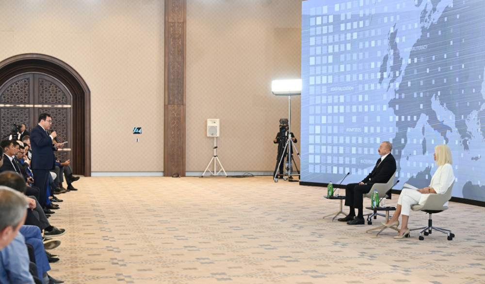 III Şuşa Qlobal Media Forumunun iştirakçıları ilə görüş keçirilir Prezident İlham Əliyev görüşdə iştirak edir<font color='red'> - YENİLƏNİB</font><font color=red> - FOTOLAR</font>