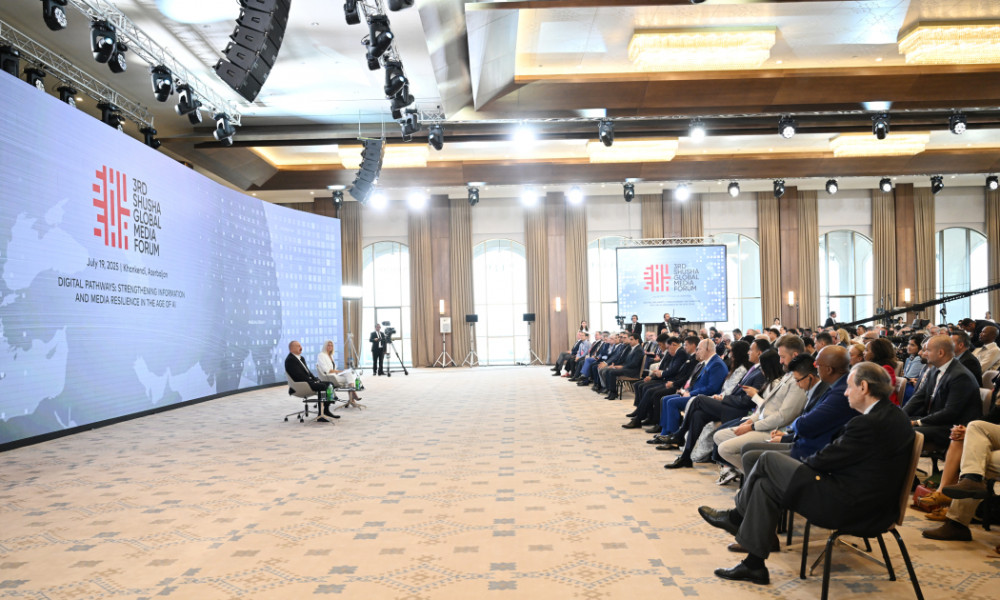 III Şuşa Qlobal Media Forumunun iştirakçıları ilə görüş keçirilir Prezident İlham Əliyev görüşdə iştirak edir<font color='red'> - YENİLƏNİB</font><font color=red> - FOTOLAR</font>