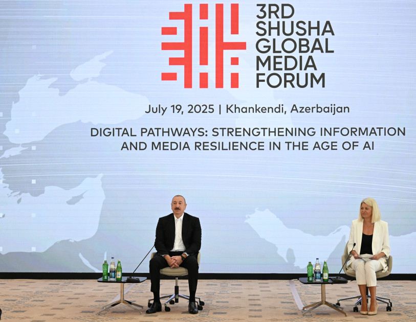 III Şuşa Qlobal Media Forumunun iştirakçıları ilə görüş keçirilir Prezident İlham Əliyev görüşdə iştirak edir<font color='red'> - YENİLƏNİB</font><font color=red> - FOTOLAR</font>