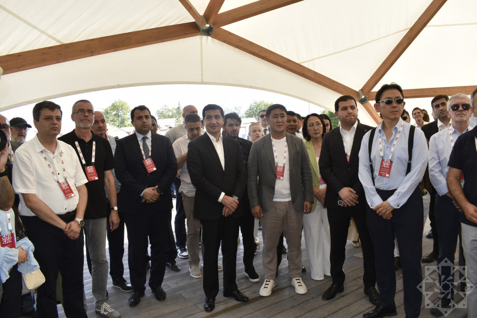 III Şuşa Qlobal Media Forumunun iştirakçıları Xocalıda<font color=red> - FOTOLAR</font>