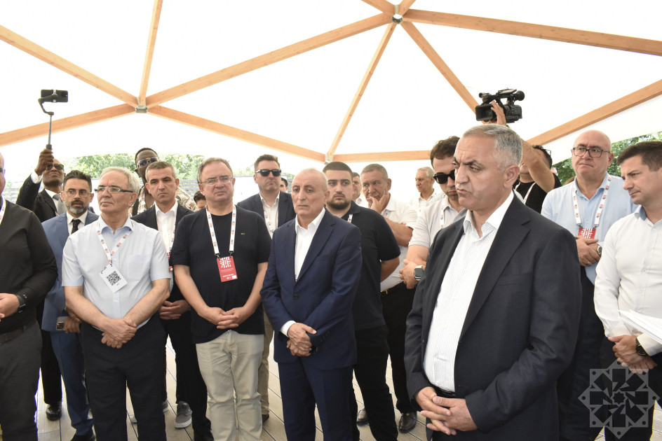 III Şuşa Qlobal Media Forumunun iştirakçıları Xocalıda<font color=red> - FOTOLAR</font>