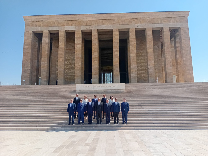 Baş Prokurorluğunun nümayəndə heyəti Atatürkün xatirəsini anıb<font color=red> - FOTOLAR</font>