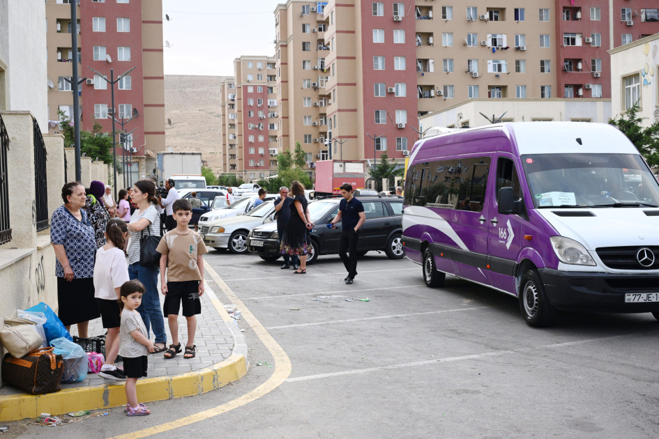 Cəbrayıl şəhərinə növbəti köç karvanı yola salınıb<font color=red> - FOTOLAR</font>