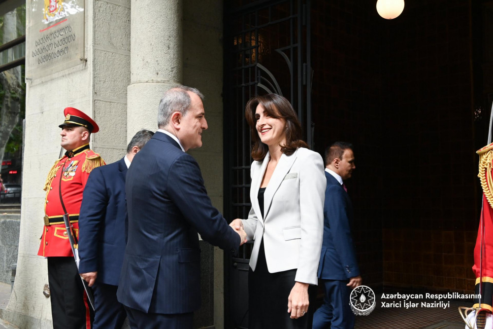 Ceyhun Bayramovla gürcüstanlı həmkarı arasında geniş tərkibdə görüş olub <font color='red'> - YENİLƏNİB 3</font><font color=red> - FOTOLAR</font>