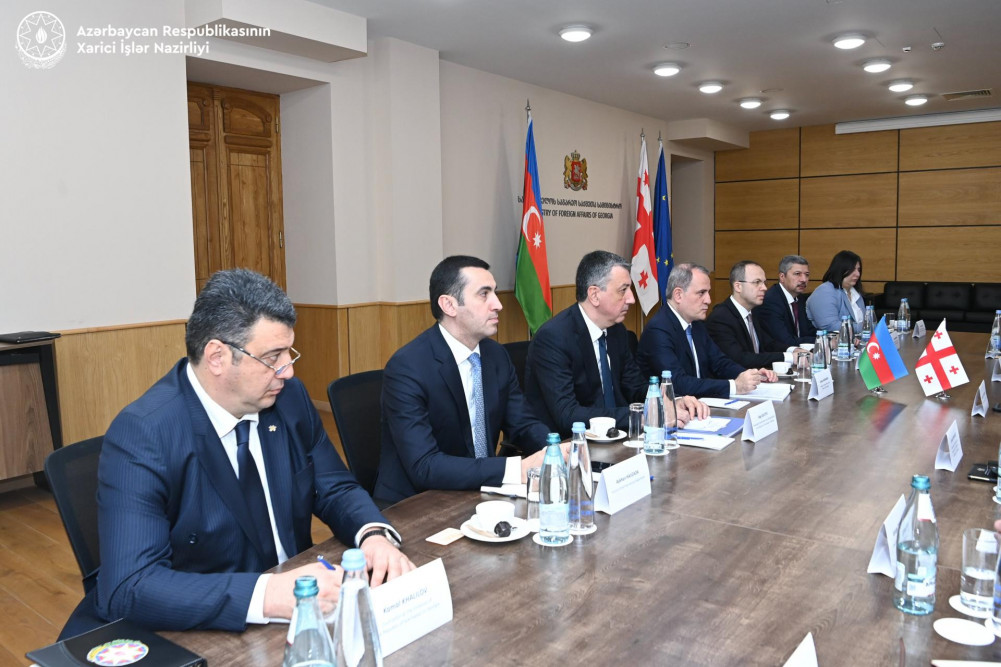 Ceyhun Bayramovla gürcüstanlı həmkarı arasında geniş tərkibdə görüş olub <font color='red'> - YENİLƏNİB 3</font><font color=red> - FOTOLAR</font>