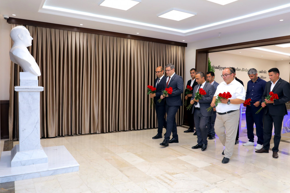 İqtisadiyyat Nazirliyində milli mətbuatın 150 illik yubileyinə həsr olunmuş tədbir keçirilib<font color=red> - FOTOLAR</font>