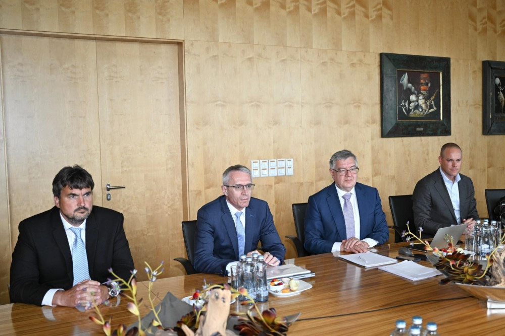 Azərbaycan və Çexiya iqtisadi əməkdaşlığa dair müzakirələr aparıb<font color=red> - FOTOLAR</font>