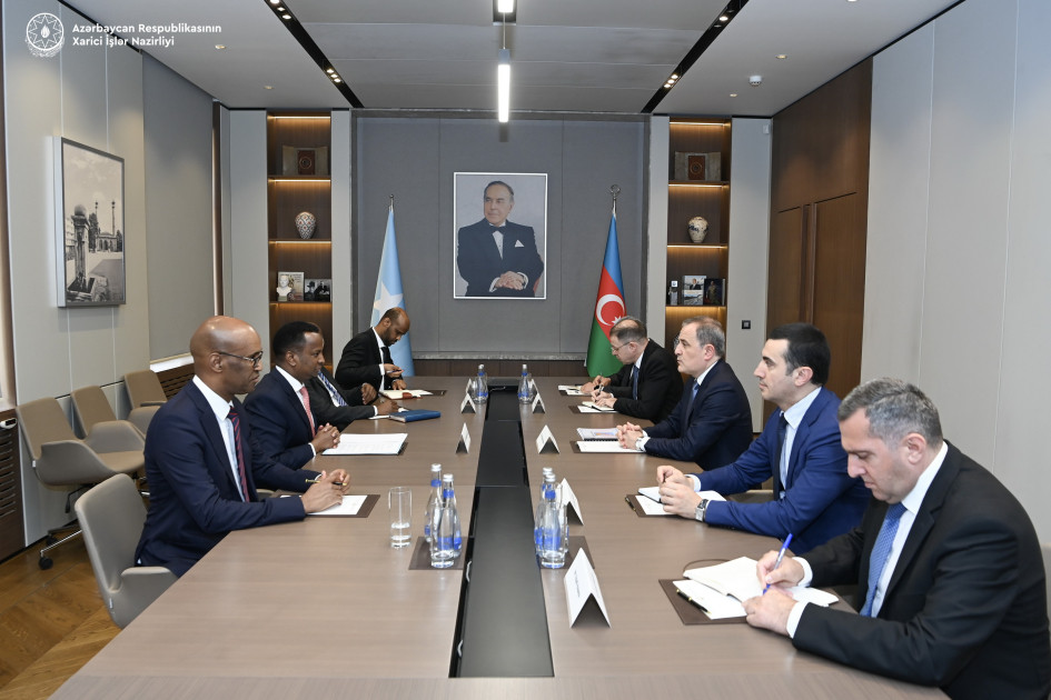 Azərbaycan ilə Somali arasında ikitərəfli əməkdaşlığın cari vəziyyəti və inkişaf perspektivləri müzakirə edilib<font color=red> - FOTOLAR</font>