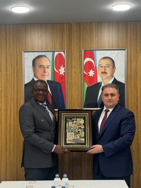 “IDEF 2025” sərgisində müdafiə sənayesi sahəsində fəal müzakirələr aparılır<font color=red> - FOTOLAR</font>