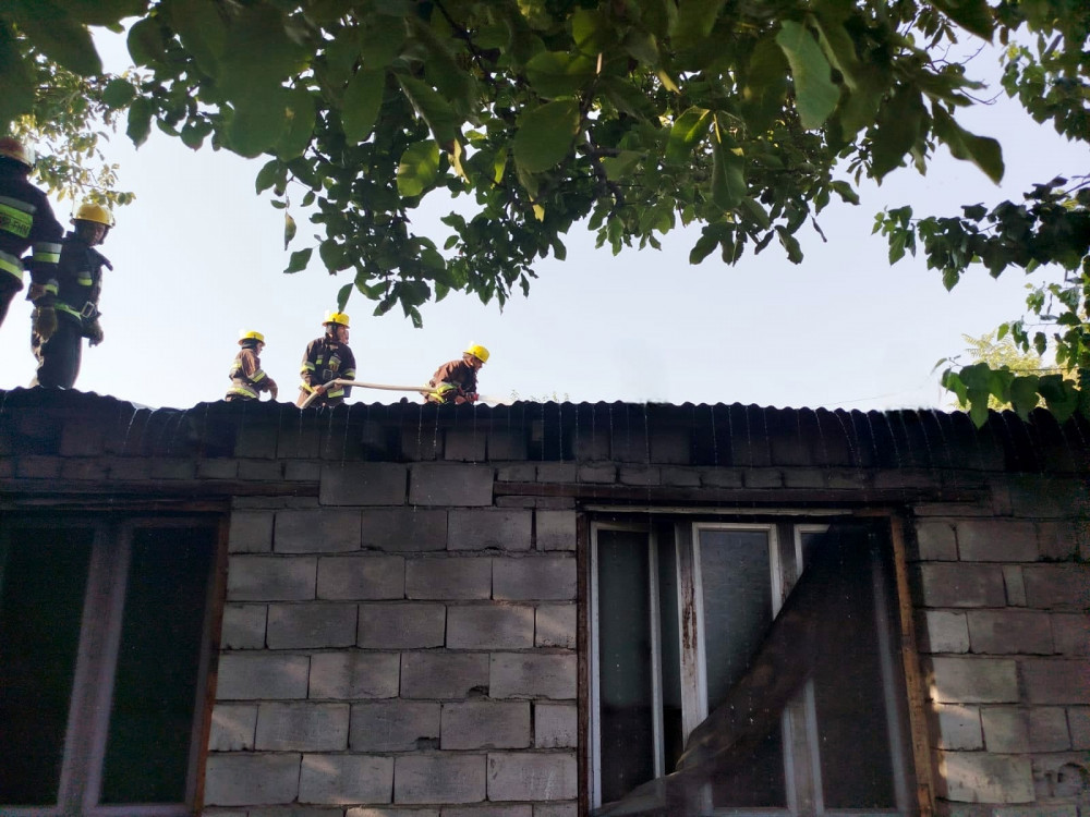 Cəhri qəsəbəsində ərzaq mağazasında yanğın olub<font color=red> - FOTOLAR</font>