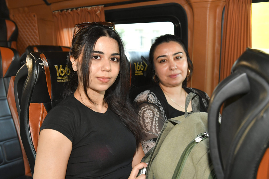 Ağdamın Xıdırlı kəndinə növbəti köç karvanı yola salınıb<font color=red> - FOTOLAR</font>