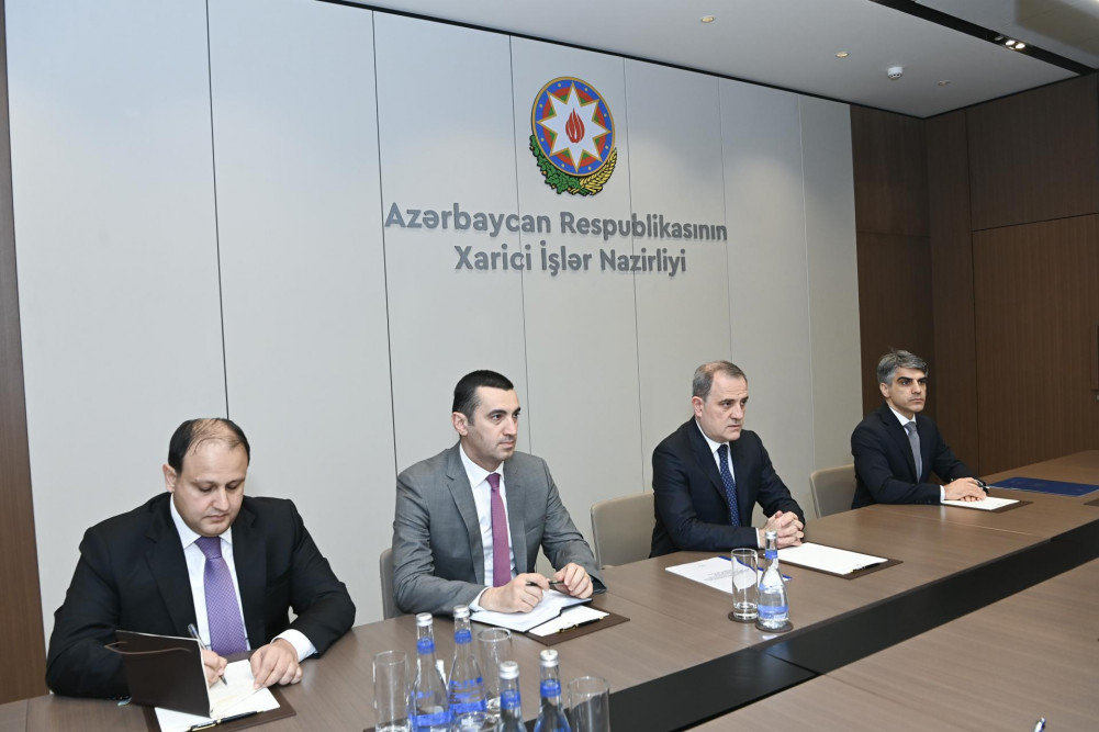 İsrailin yeni səfiri etimadnaməsinin surətini Azərbaycan XİN başçısına təqdim edib<font color=red> - FOTOLAR</font>