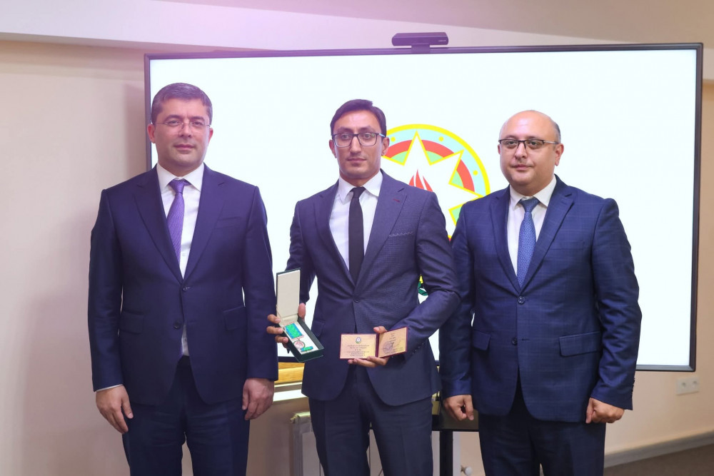 Naxçıvan televiziyasının əməkdaşlarına "Tərəqqi" medalları təqdim olunub<font color=red> - FOTOLAR</font>
