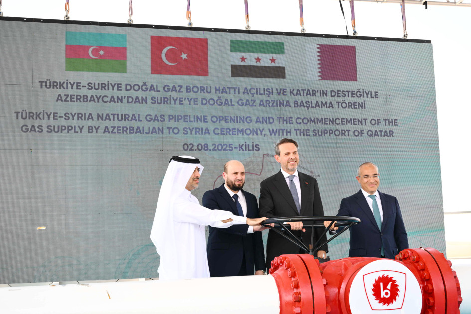 Azərbaycan qazının Türkiyə ərazisindən Suriyaya nəqlinə başlanılıb<font color=red> - FOTOLAR</font>