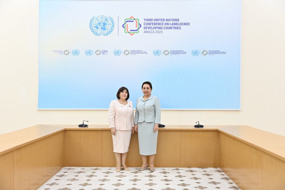 Milli Məclisin sədri Türkmənistanda Özbəkistan Ali Məclisi Senatının sədri ilə görüşüb<font color=red> - FOTOLAR</font>