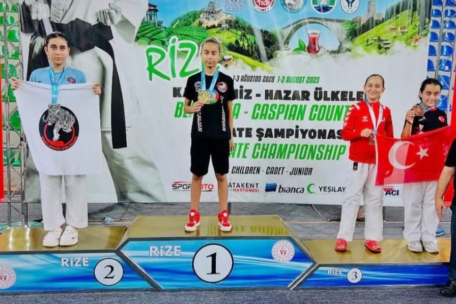 Naxçıvanlı karateçilər Türkiyədə uğur qazanıblar<font color=red> - FOTOLAR</font>