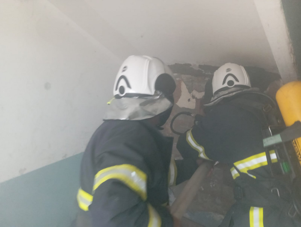 Naxçıvan şəhərində yaşayış binasında yanğın olub, sakinlər təxliyə olunub<font color=red> - FOTOLAR</font>