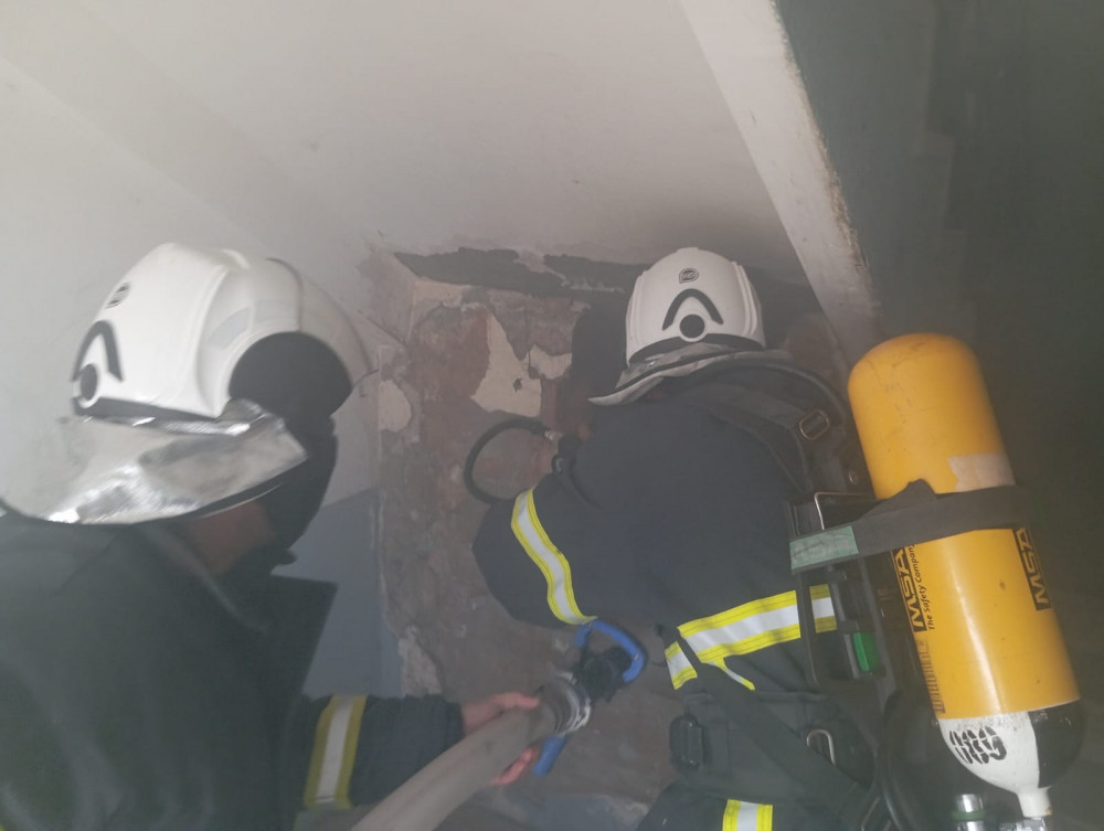 Naxçıvan şəhərində yaşayış binasında yanğın olub, sakinlər təxliyə olunub<font color=red> - FOTOLAR</font>