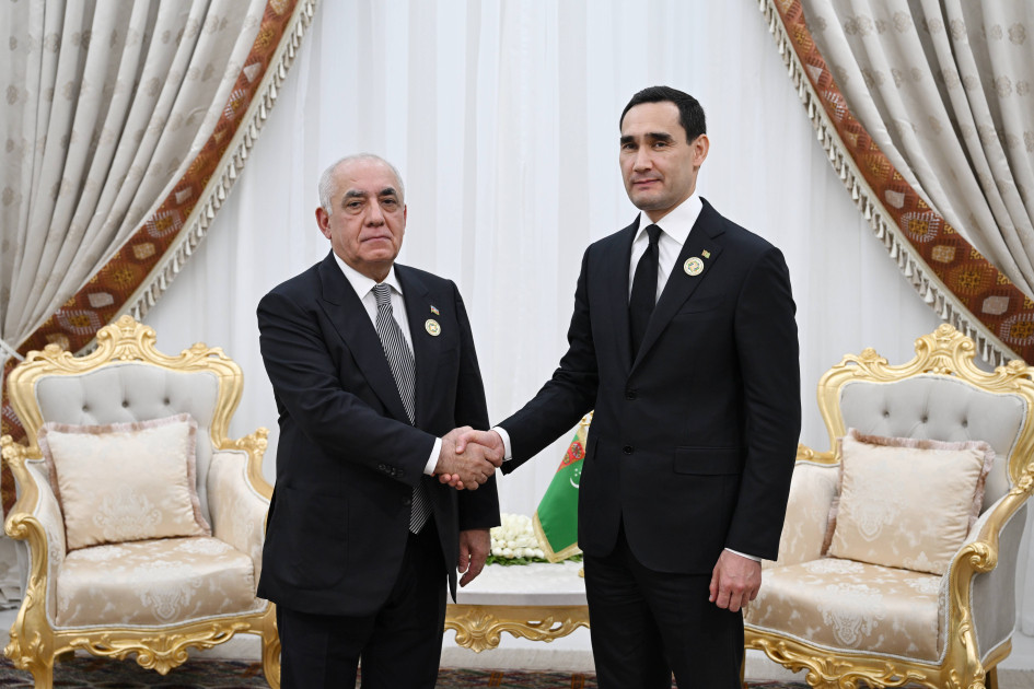 Baş nazir Əli Əsədov Türkmənistan Prezidenti ilə görüşüb<font color=red> - FOTOLAR</font>