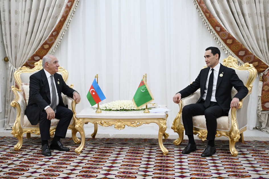 Baş nazir Əli Əsədov Türkmənistan Prezidenti ilə görüşüb<font color=red> - FOTOLAR</font>