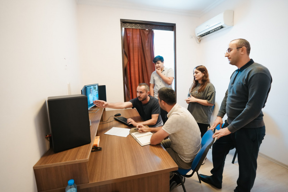 Naxçıvan televiziyasının əməkdaşları üçün peşəkar montaj təlimlərinə start verilib<font color=red> - FOTOLAR</font>
